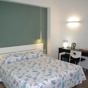 Travel House Casa de hóspedes