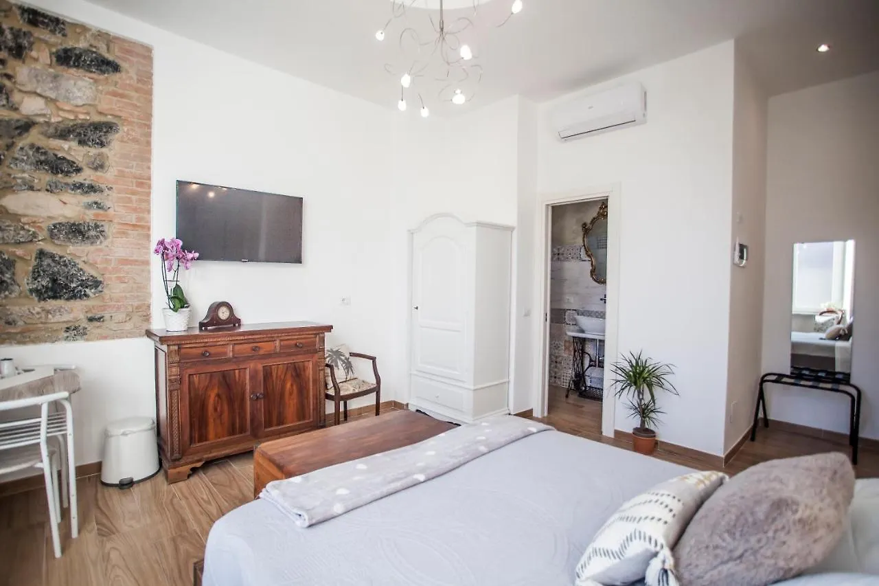 The Railway 74 Bed & Breakfast La Spezia Italy